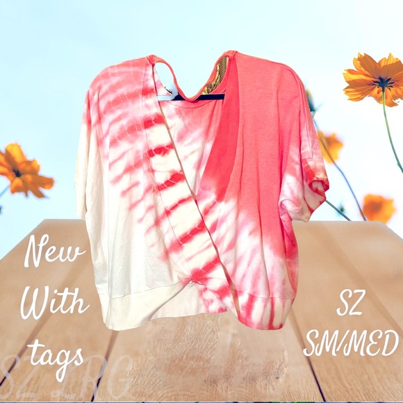 NWT MYSTEREE BRAND UNIQUE TOP, open v-neck front with twist at bottom center, - Picture 3 of 15